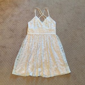 White Lace Dress / Soieblu